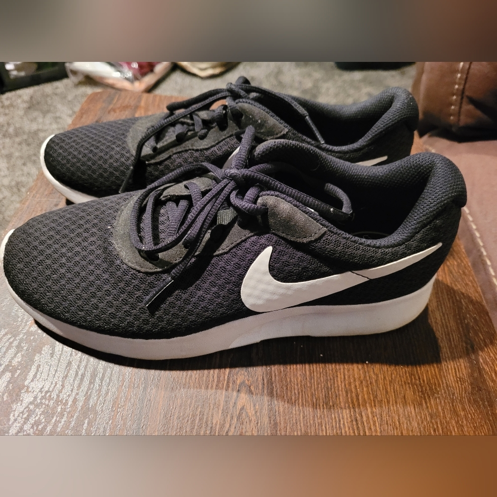 Womens sneakers